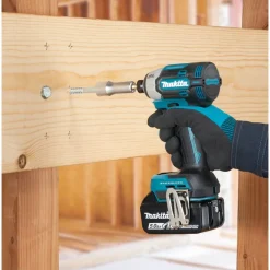 Akkuiskuruuvinväännin Makita LXT DTD201Z 210Nm 18V ilman akkua