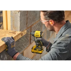 Akkuiskuruuvinväännin Stanley Fatmax V20 SFMCF811B-XJ 18V ilman akkua