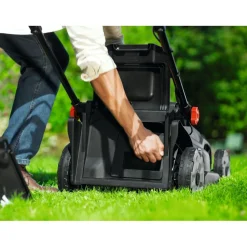Akkuruohonleikkuri Bosch Rotak 18V2-43 2x18V 2x4,0 Ah akuilla