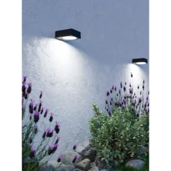 Aurinkokennoseinävalaisin tunnistimella Eglo Darfano, IP54, 4000K, alas, musta