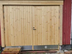 Autotallin ovi Kaskipuu AO4AL 25x21 eristetty karmi 94 mm