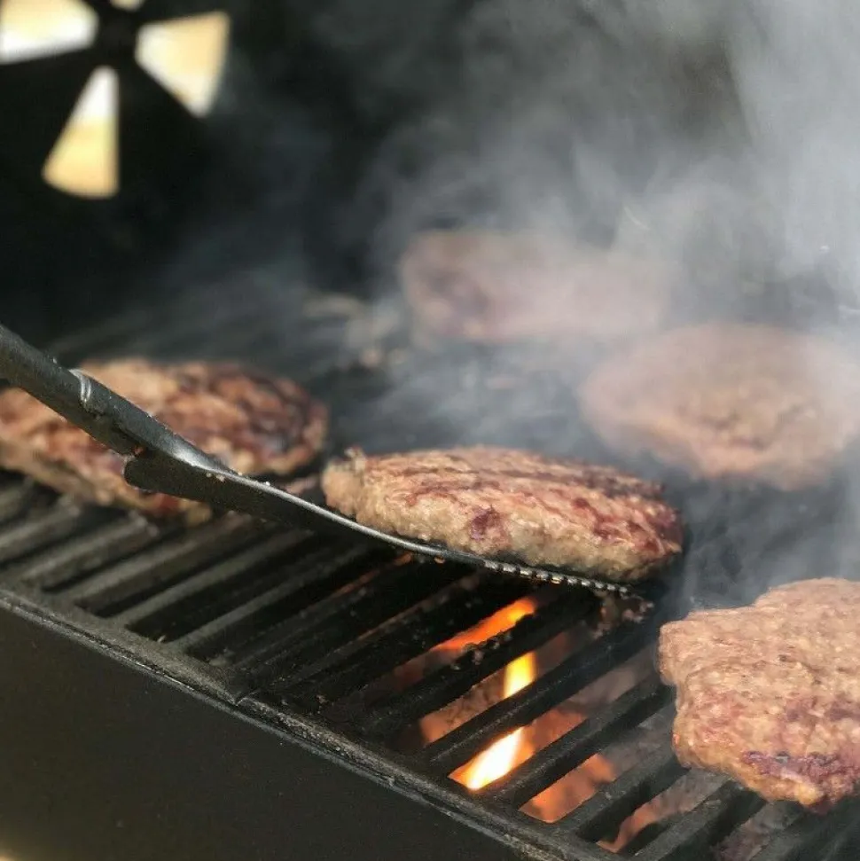 Hiiligrilli/savustin Char-Griller