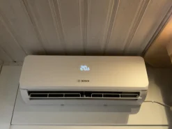 Ilmalämpöpumppu Bosch Climate 5100i-Set 25 HE, valkoinen