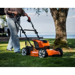 Itsevetävä akkuruohonleikkuri Husqvarna LB 246iS 36V ilman akkua