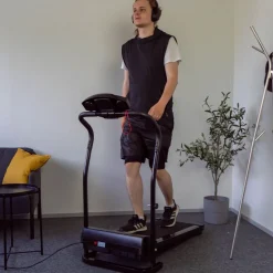 Juoksumatto moottorilla React 1-10 km/h musta
