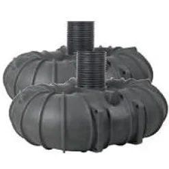 Lokasäiliö Meltex MX-Luja 2 x 5000 l huoltoluukulla kytkettynä