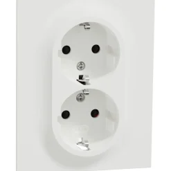 Matala pistorasia Schneider Electric ELKO One, 2-osainen, 16A, IP21, UPJ, uppoasennus, peitelevyllä, jousiliitos