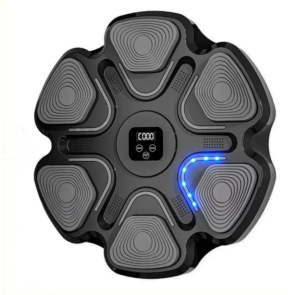 Nyrkkeilykone React Bluetooth Pro, sis. hanskat, latauskaapeli, käyttöohje ja kiinnitysteipit