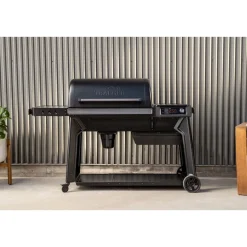 Pellettigrilli Traeger Woodridge Pro, musta