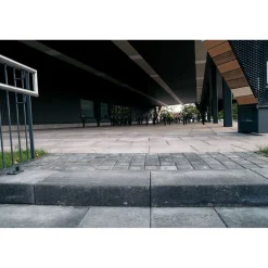 Porraskivi 400x400x130 mm sileä musta