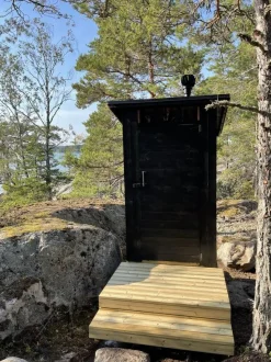 PremiumPuucee-paketti VOL1.1. 1.5m², sis. Miljöökoriste Puucee ja Biolan Kompostikäymälä Eco