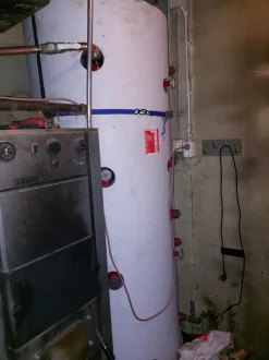 Puskurivaraajan eriste Flamco FlexTherm PS, eri kokoja