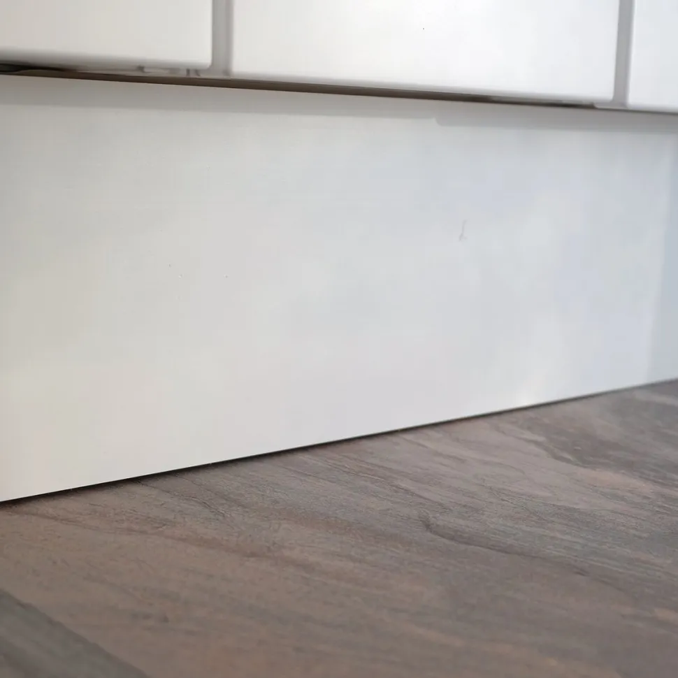 Sokkeli Ideal Keittiöt 2500x150x13mm vedenkestävä mattavalkoinen