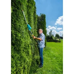 Teleskooppivartinen akkupensasleikkuri Gardena THS Li-18/42 18V 2,0 Ah akulla